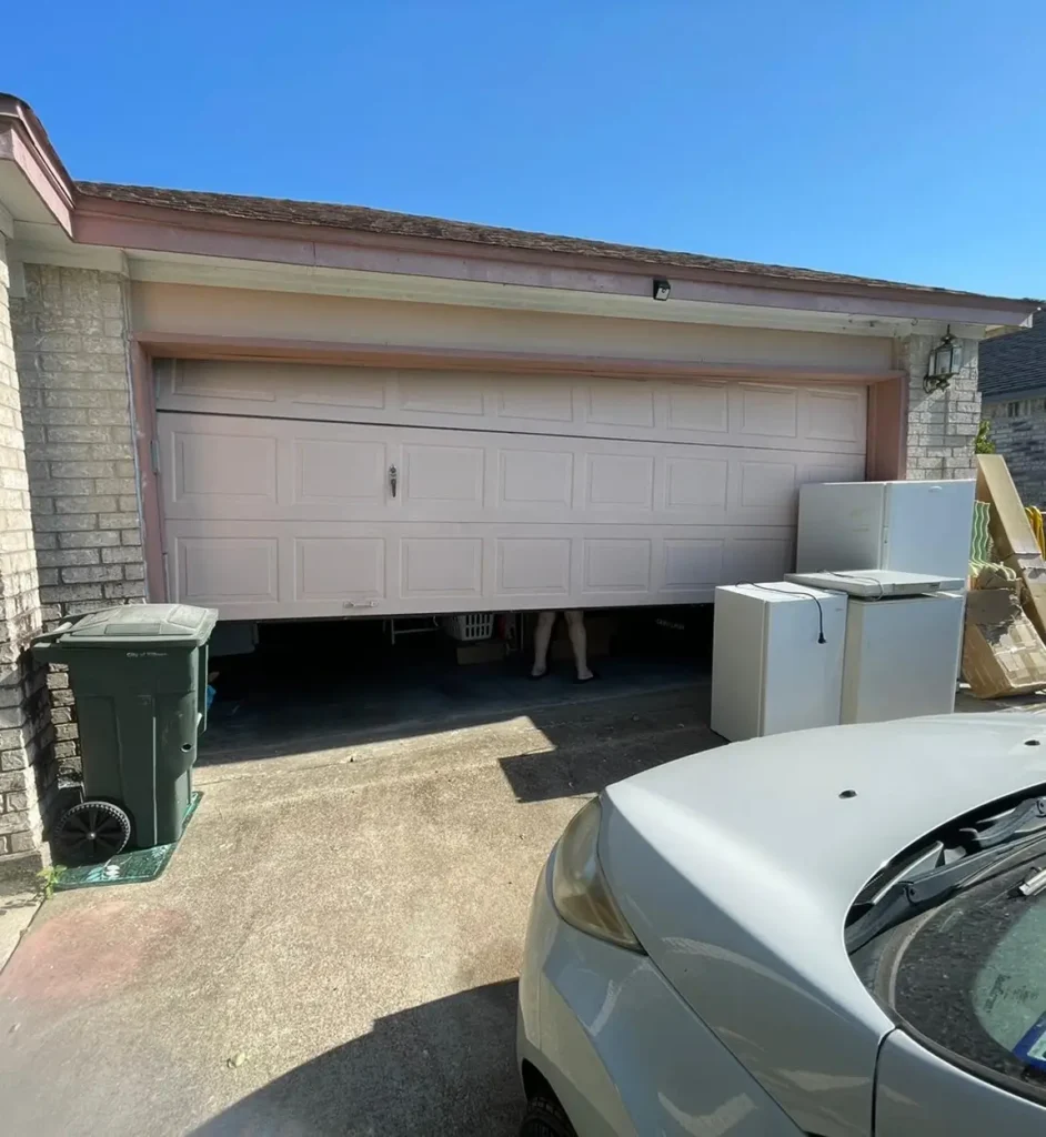 GARAGE DOOR ISSUES - INFINITY GARGAE DOOR